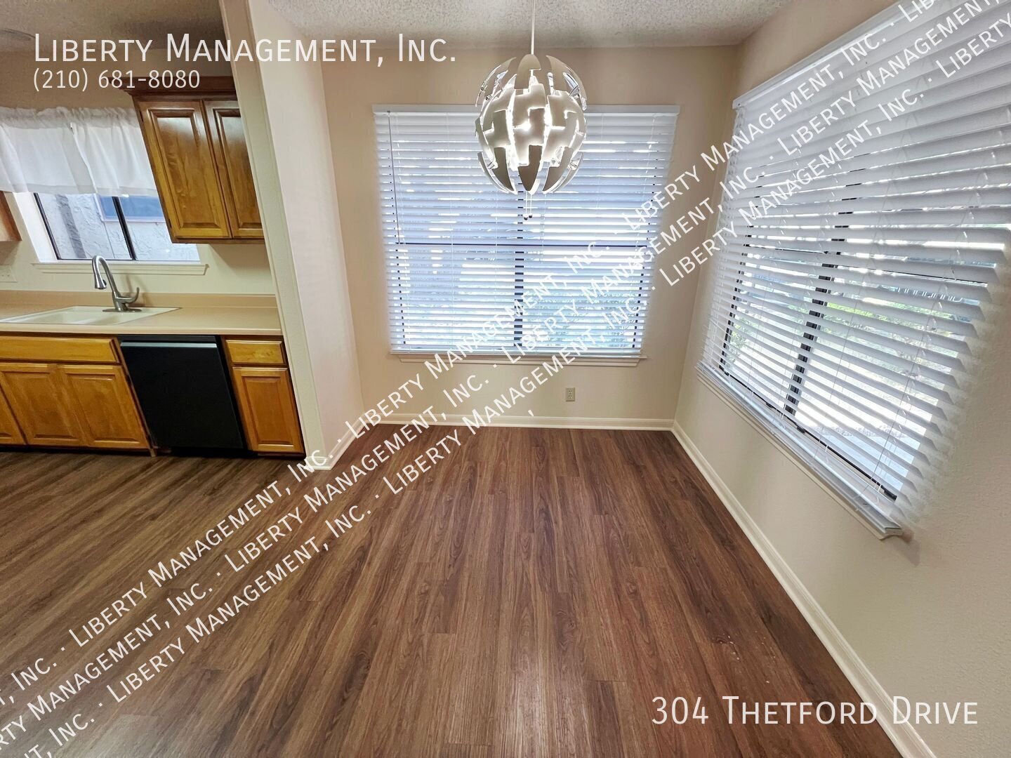 3 Bed, 2.5 Bath 2107 sq ft Townhome in a Gated Community property image