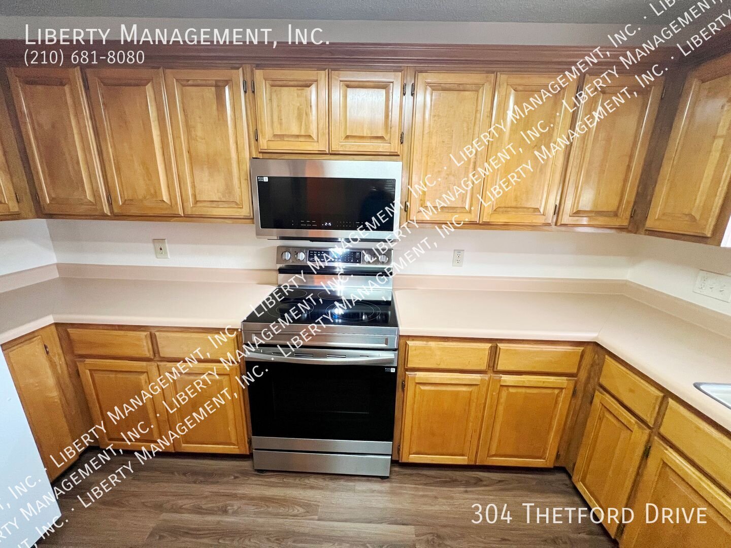 3 Bed, 2.5 Bath 2107 sq ft Townhome in a Gated Community property image