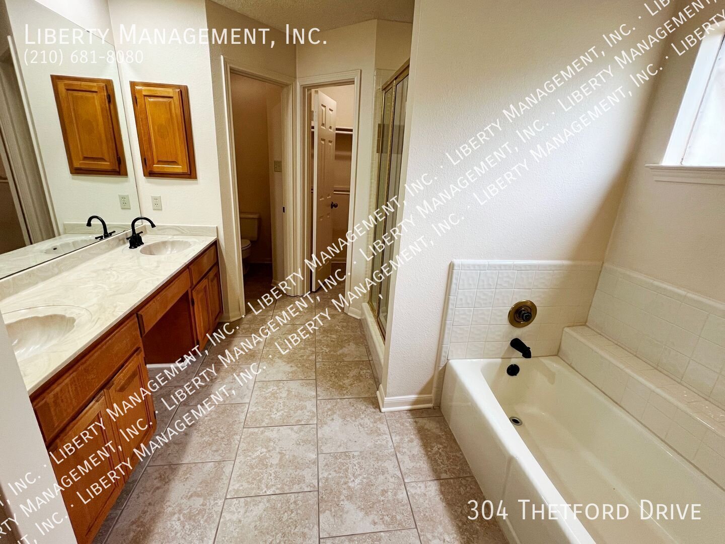 3 Bed, 2.5 Bath 2107 sq ft Townhome in a Gated Community property image