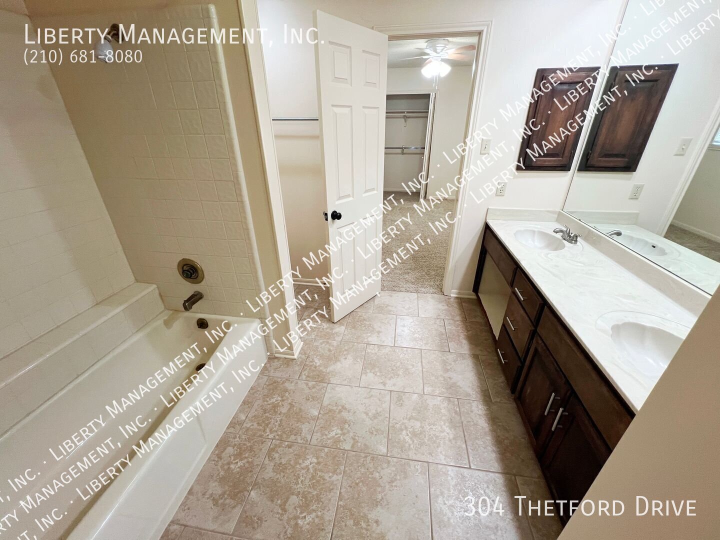 3 Bed, 2.5 Bath 2107 sq ft Townhome in a Gated Community property image