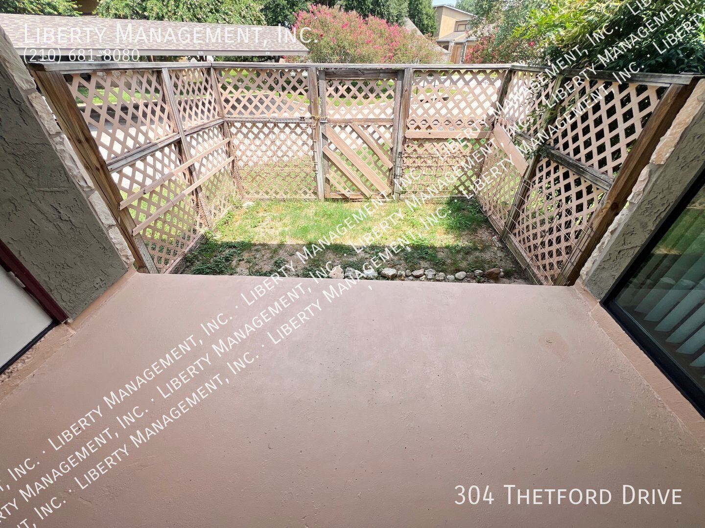 3 Bed, 2.5 Bath 2107 sq ft Townhome in a Gated Community property image