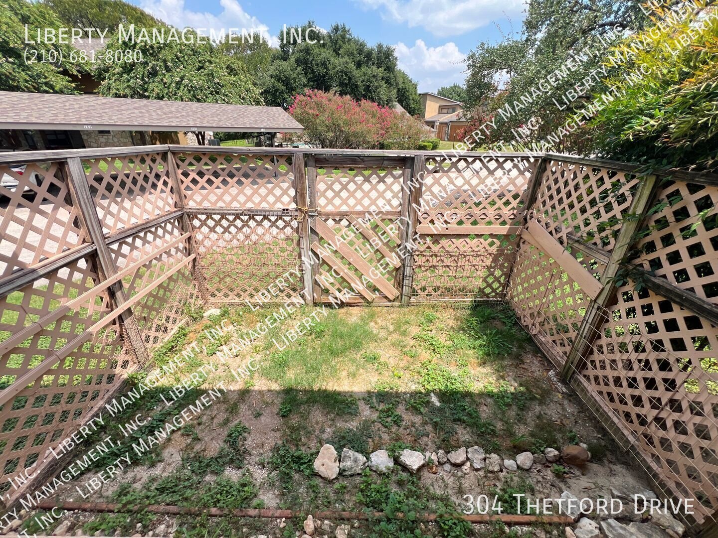 3 Bed, 2.5 Bath 2107 sq ft Townhome in a Gated Community property image
