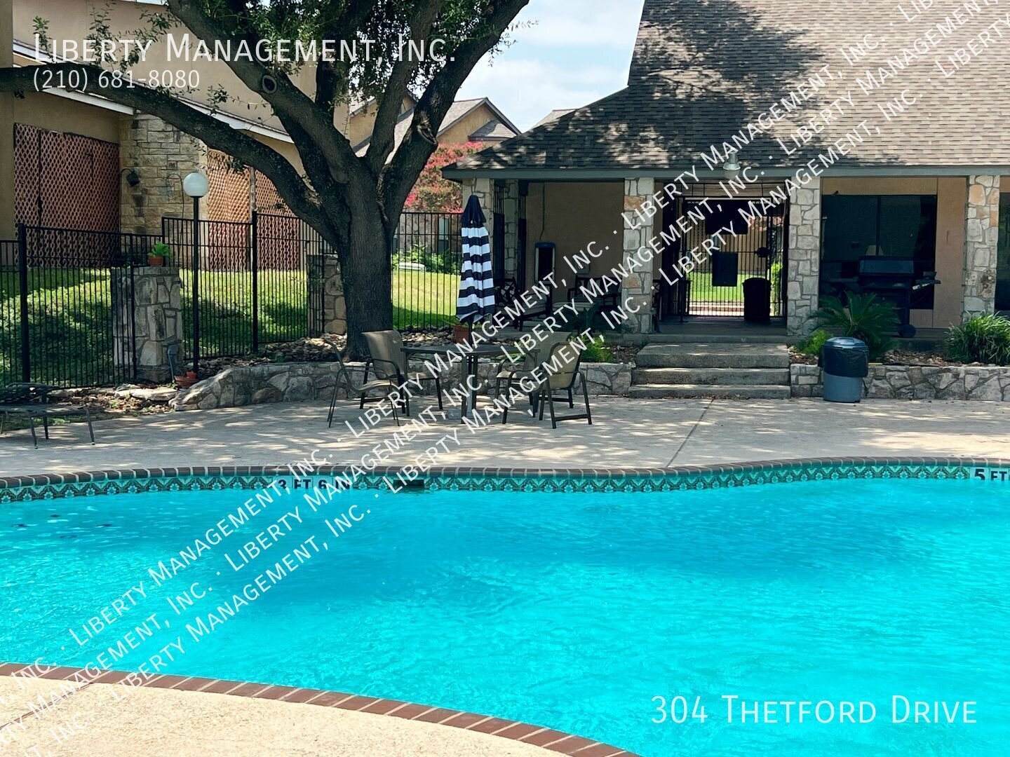 3 Bed, 2.5 Bath 2107 sq ft Townhome in a Gated Community property image