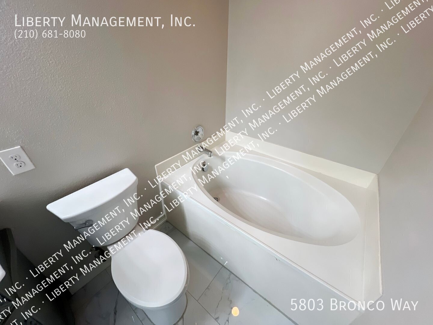 4 Bed, 2.5 Bath Home on a Cul-de-sac and Greenbelt property image