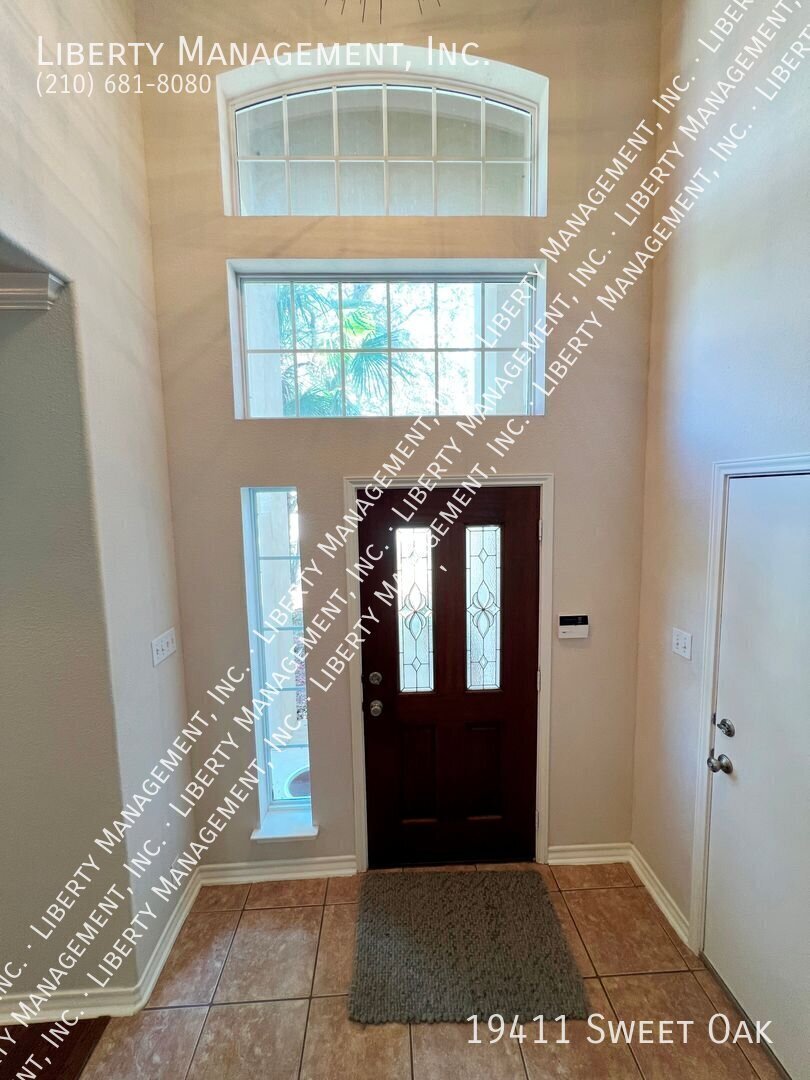 4 Bed, 3 Bath Gated Home on a Cul-de-sac in Stone Oak property image