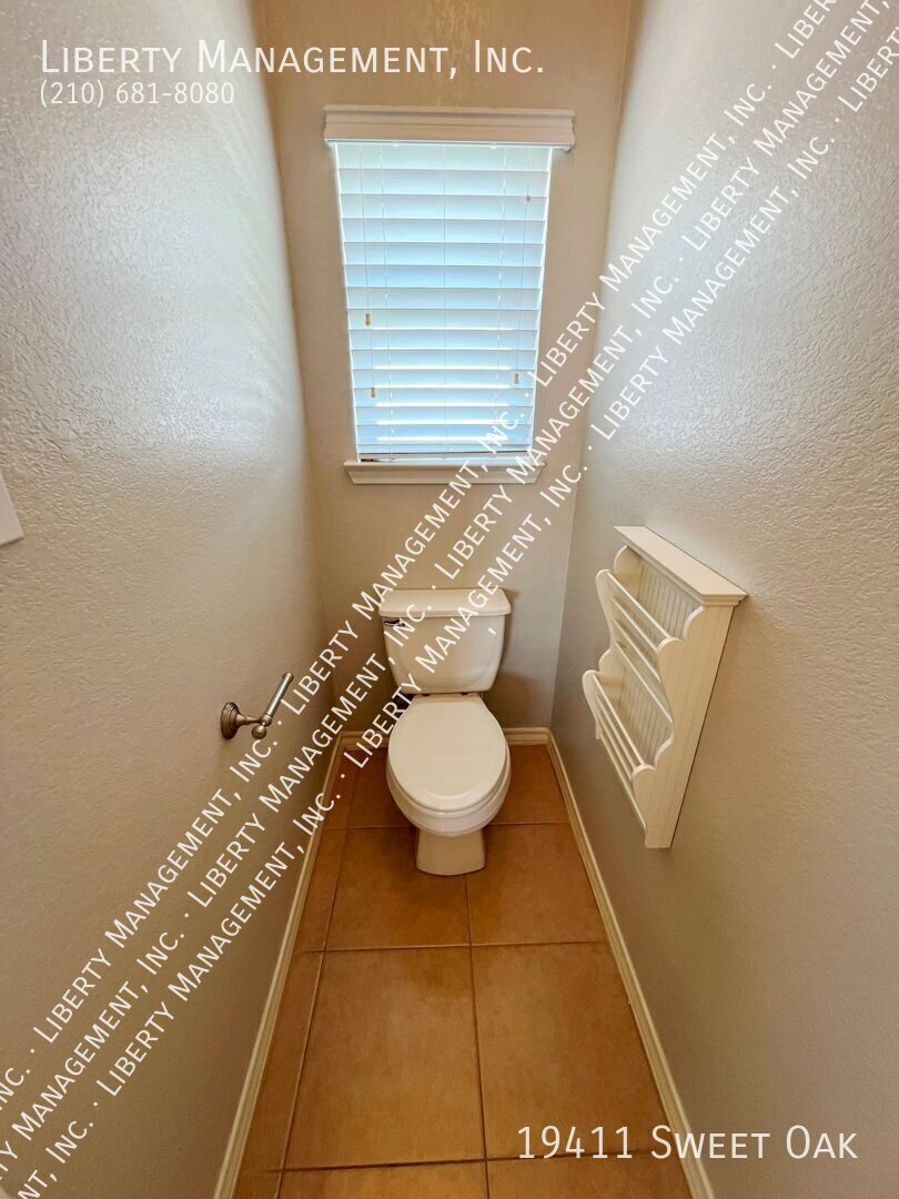 4 Bed, 3 Bath Gated Home on a Cul-de-sac in Stone Oak property image