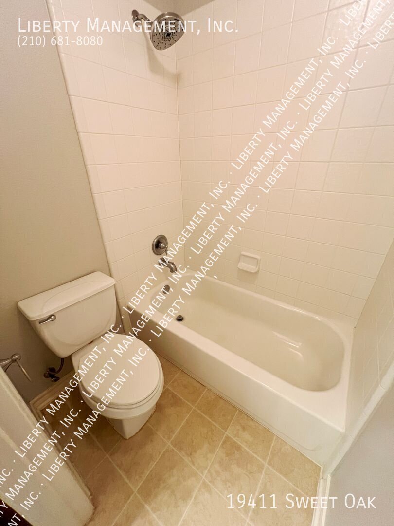 4 Bed, 3 Bath Gated Home on a Cul-de-sac in Stone Oak property image