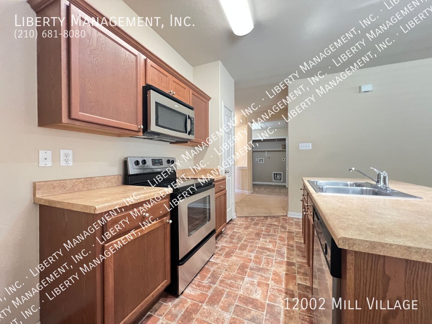 Great 3 bedroom, 2 bath home in a gated community! property image