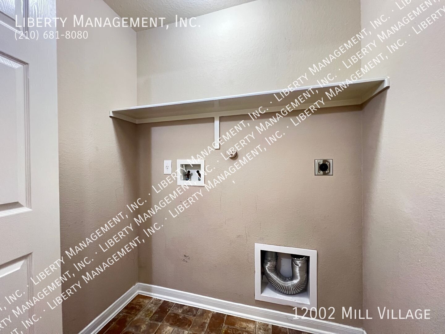 Great 3 bedroom, 2 bath home in a gated community! property image