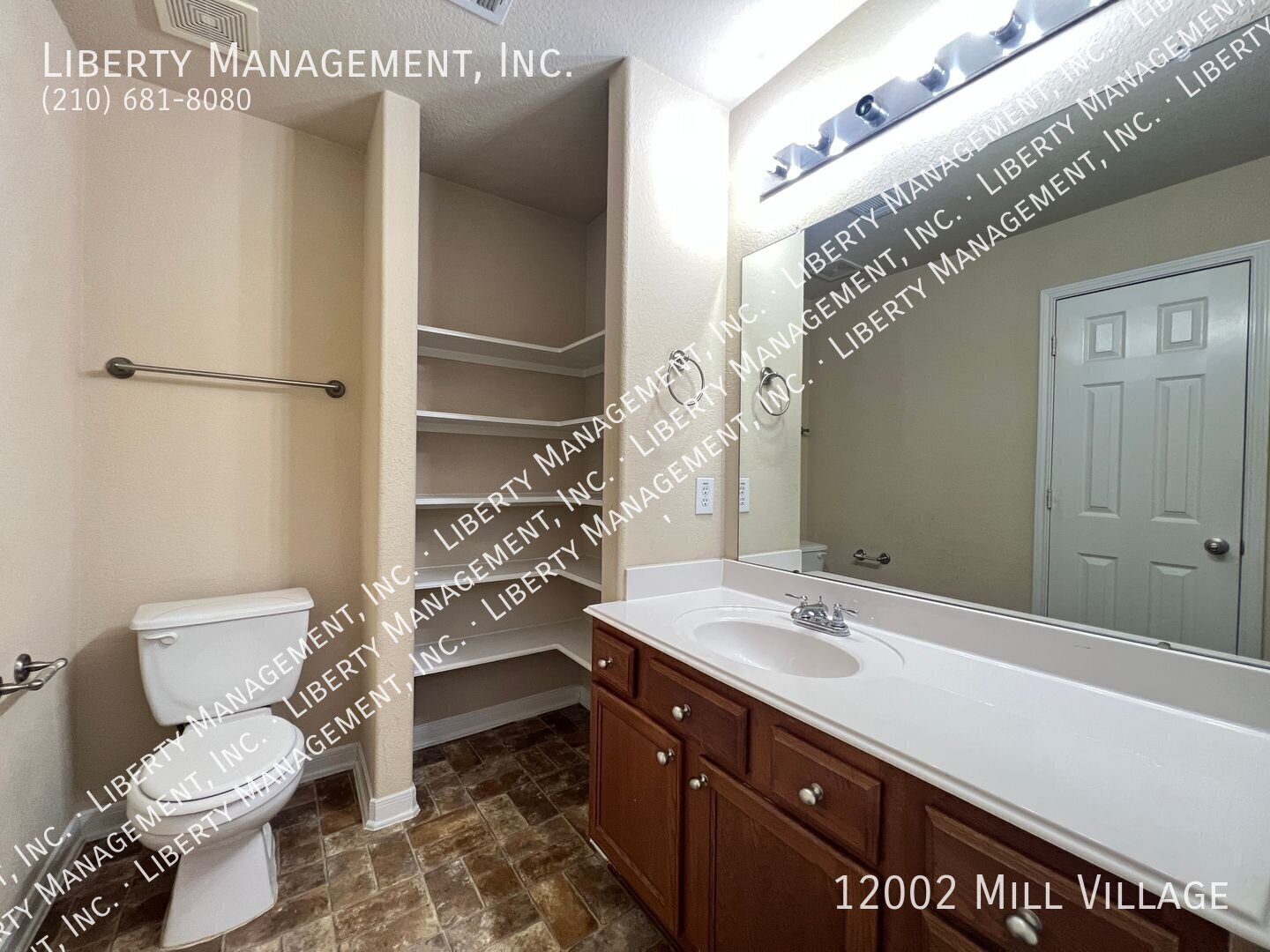 Great 3 bedroom, 2 bath home in a gated community! property image