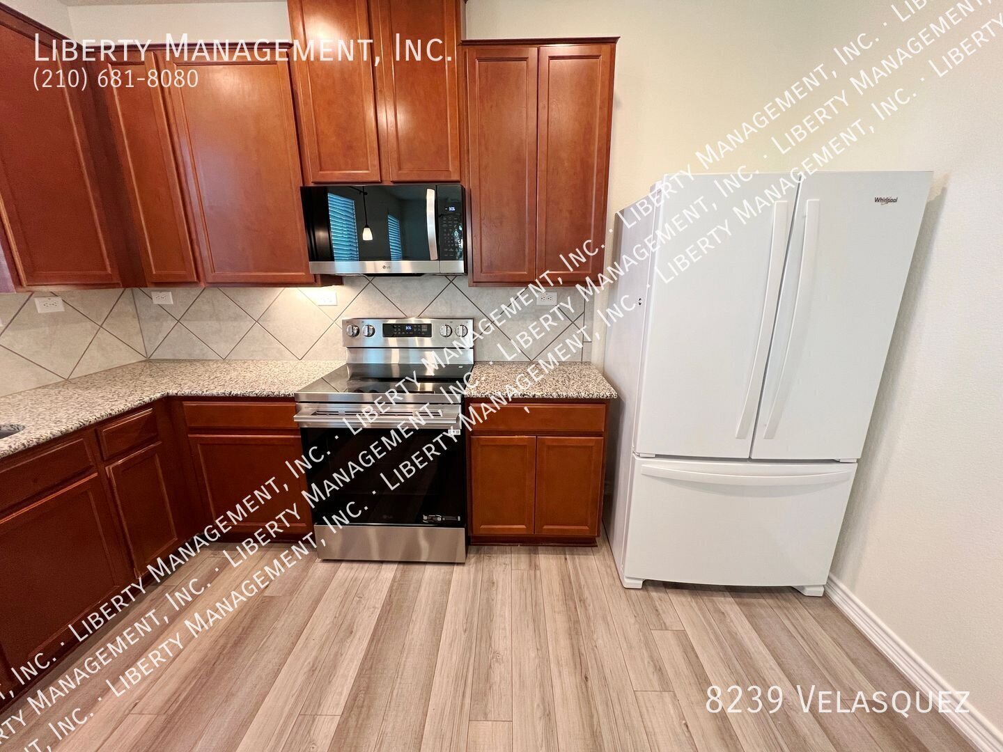 4 Bed, 2.5 Bath Home on 1/4 Acre Cul-De-Sac and Greenbelt property image