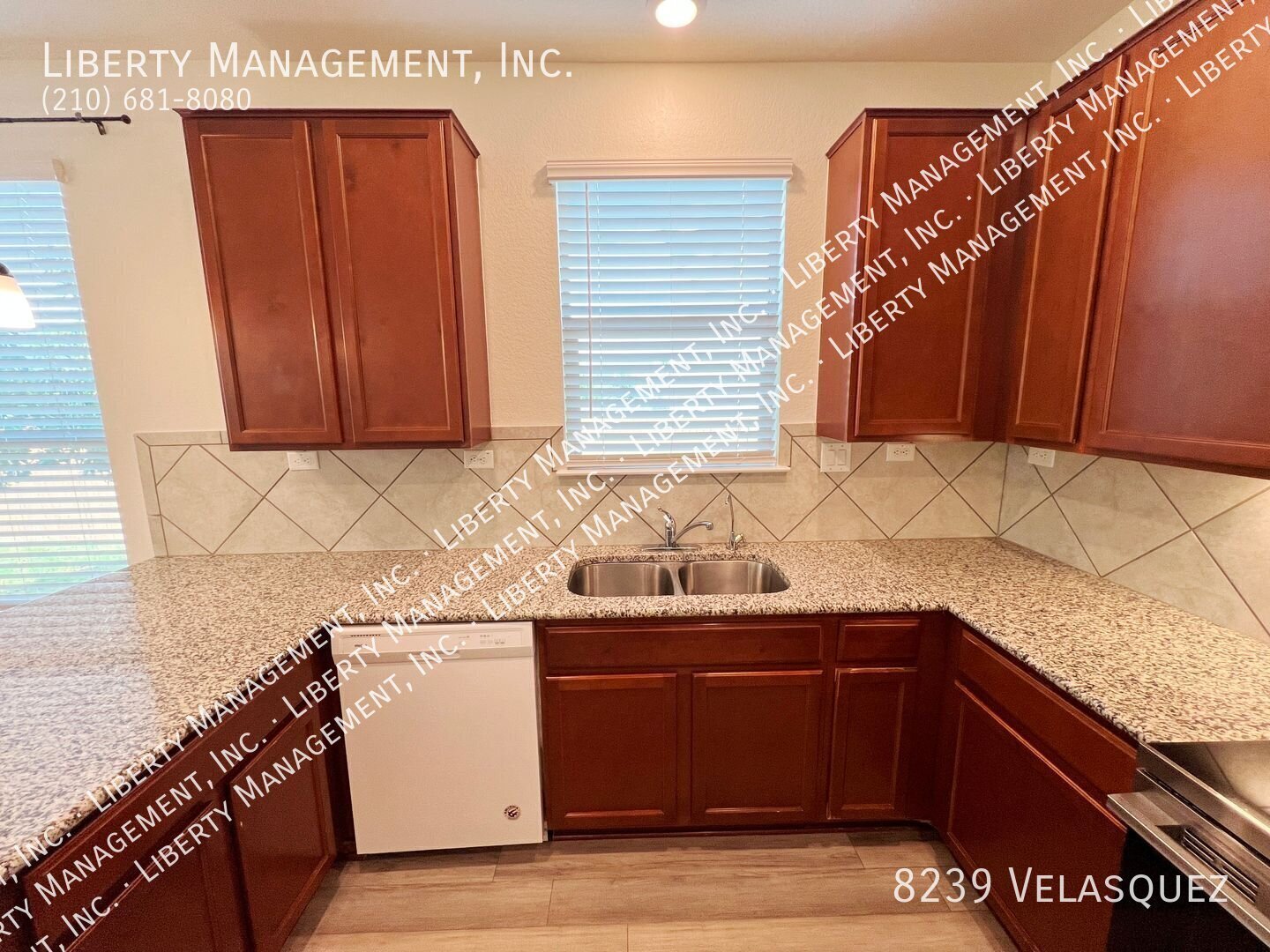 4 Bed, 2.5 Bath Home on 1/4 Acre Cul-De-Sac and Greenbelt property image