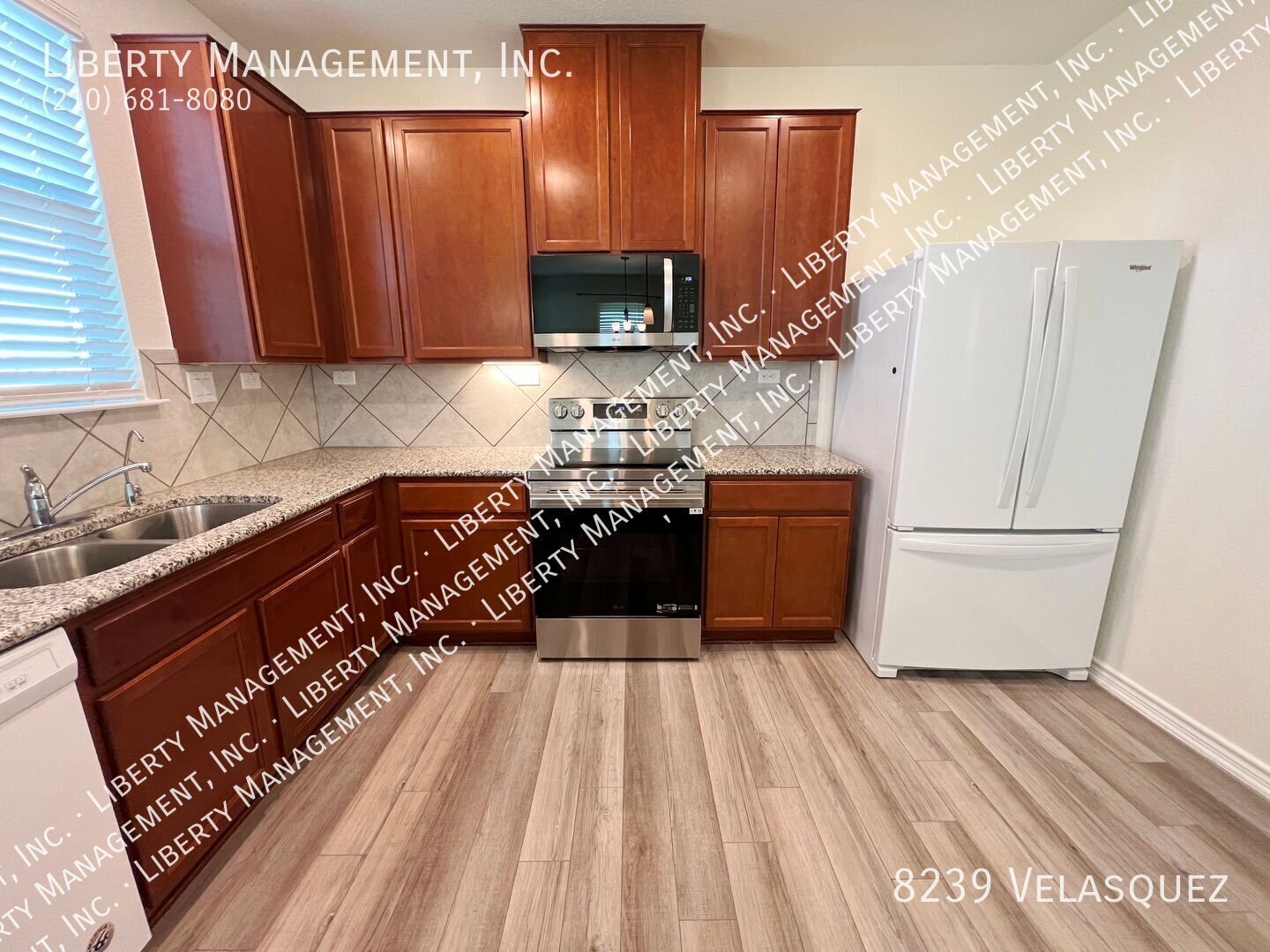 4 Bed, 2.5 Bath Home on 1/4 Acre Cul-De-Sac and Greenbelt property image