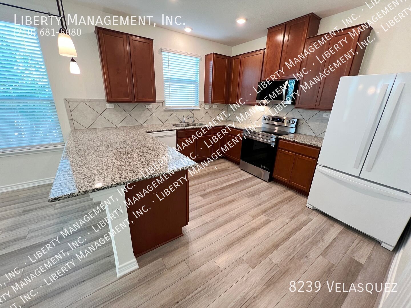 4 Bed, 2.5 Bath Home on 1/4 Acre Cul-De-Sac and Greenbelt property image