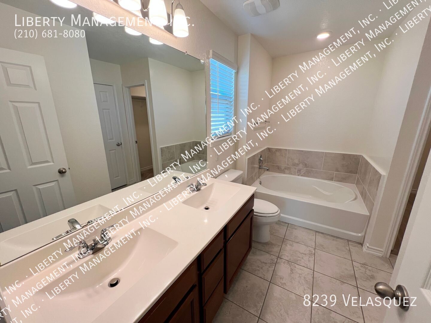 4 Bed, 2.5 Bath Home on 1/4 Acre Cul-De-Sac and Greenbelt property image