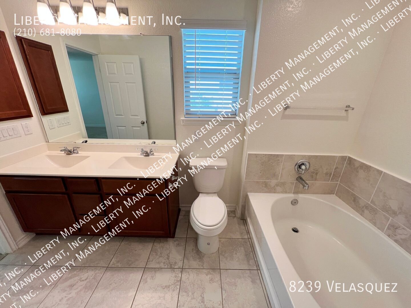 4 Bed, 2.5 Bath Home on 1/4 Acre Cul-De-Sac and Greenbelt property image
