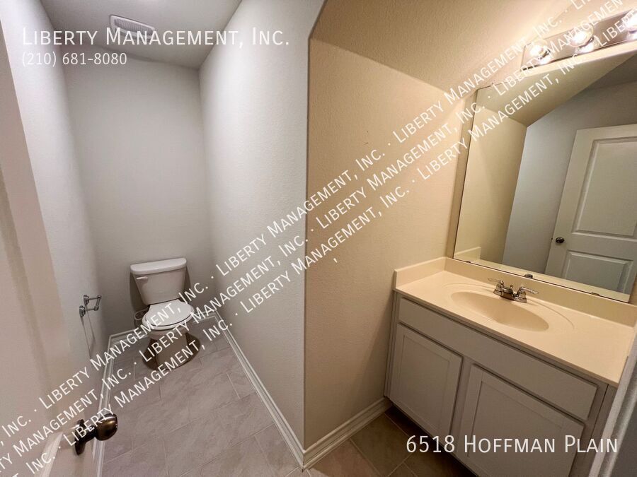 3 Bed 2.5 Bath Home in Whisper Falls property image