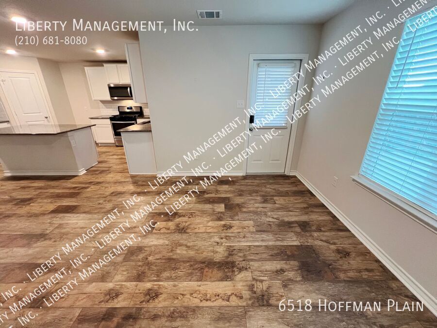 3 Bed 2.5 Bath Home in Whisper Falls property image