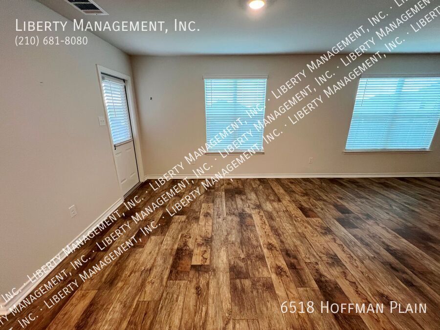 3 Bed 2.5 Bath Home in Whisper Falls property image