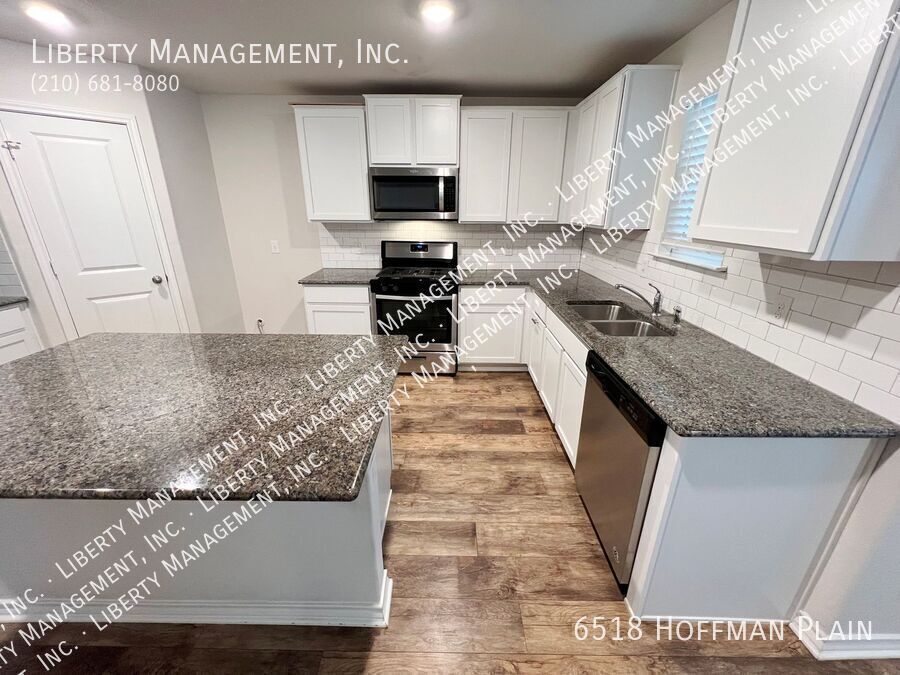 3 Bed 2.5 Bath Home in Whisper Falls property image