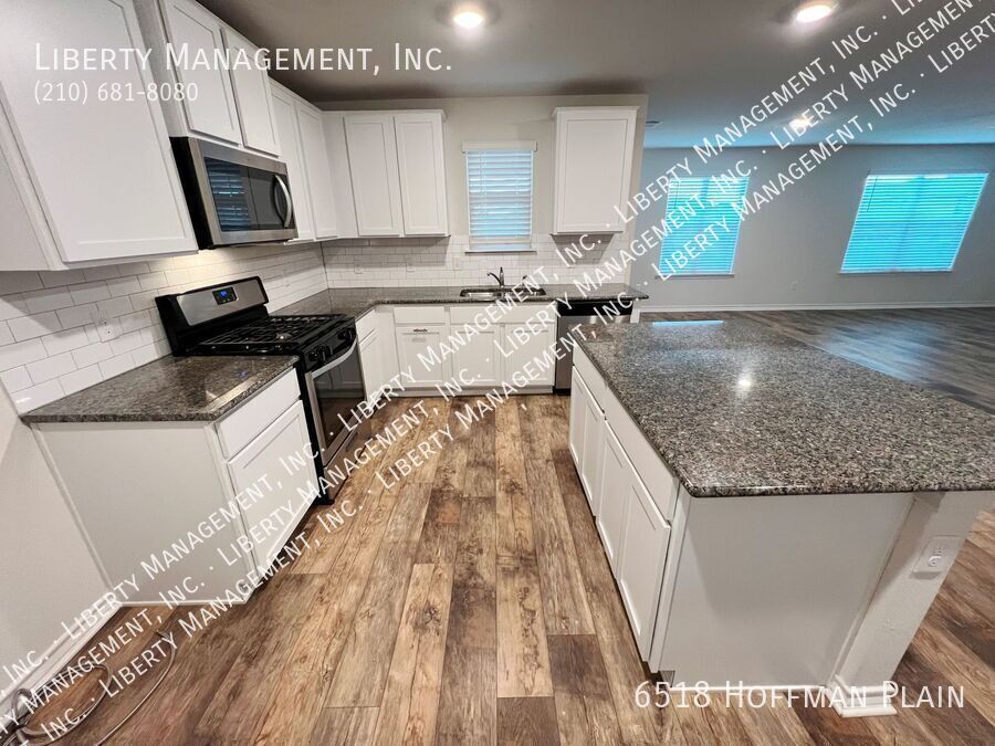 3 Bed 2.5 Bath Home in Whisper Falls property image