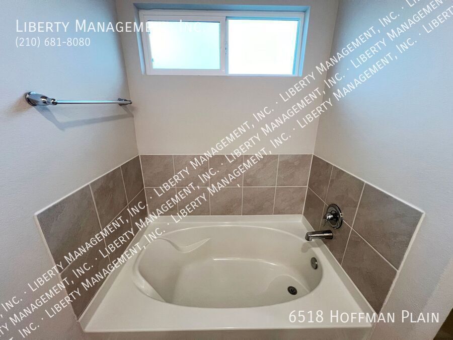 3 Bed 2.5 Bath Home in Whisper Falls property image